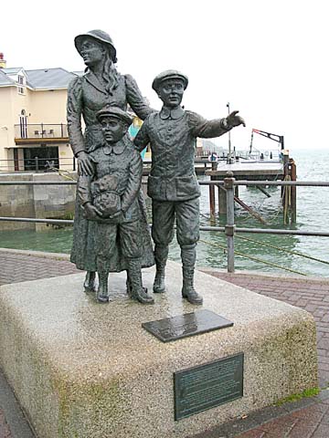 Immigrant monument