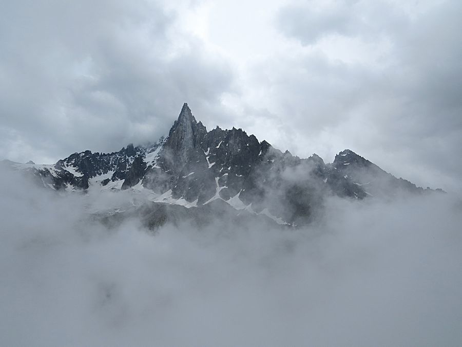 the Dru in clouds