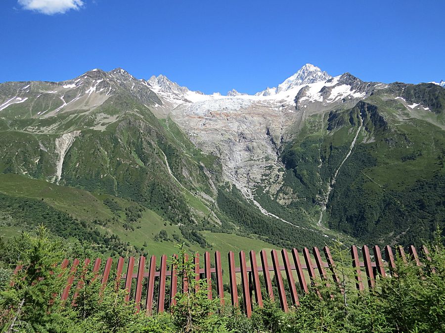 avalanche fence