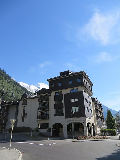 Les Aiglons Hotel