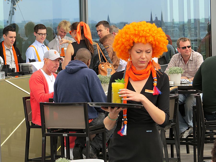 orange wig