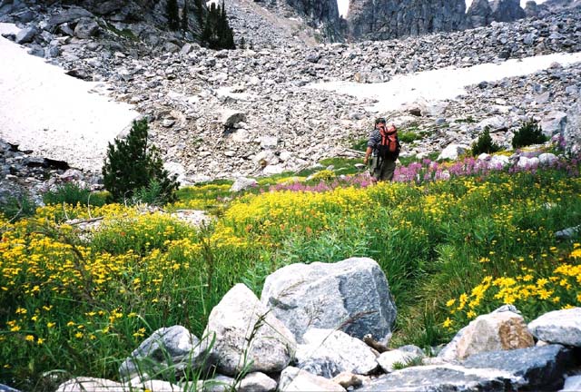 Heading toward Lake of the Crags