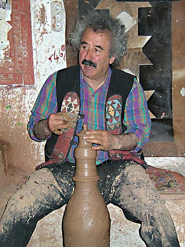 Pottery maker